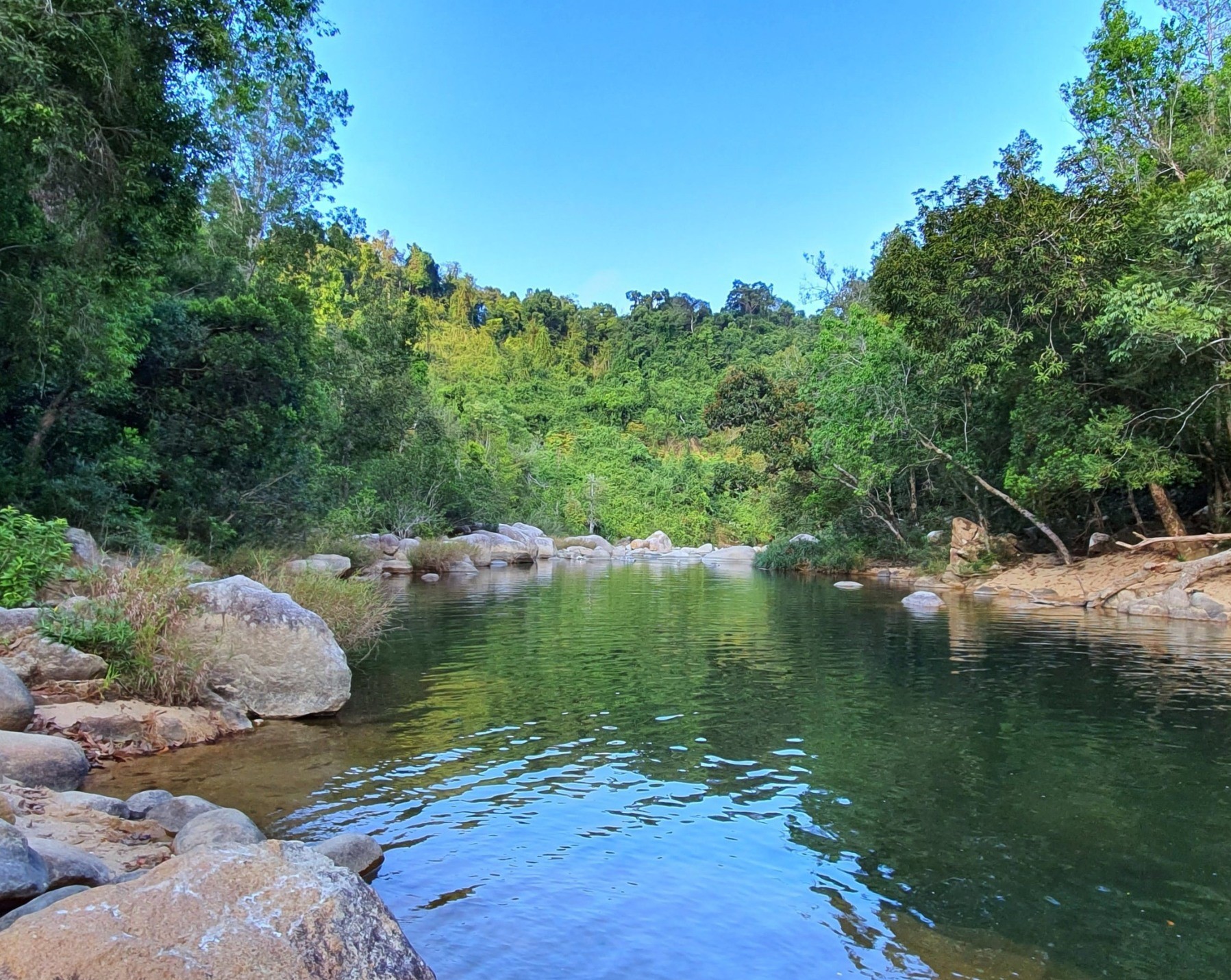 đỉnh Hòn Bà