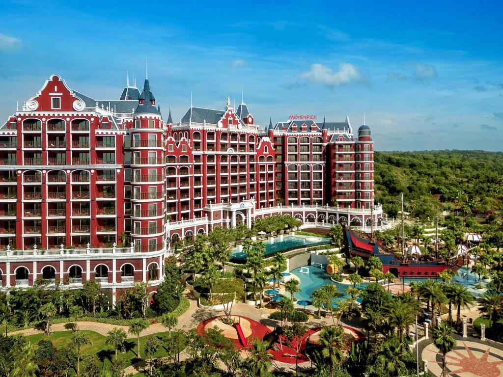 Khu nghỉ dưỡng Movenpick Phan Thiết lấy cảm hứng từ lâu đài Port Royal